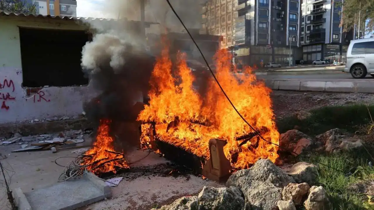 Kepez’de Hurdacı ‘Merhamet’, Zabıta ‘Vatana İhanet’ Dedi! 3